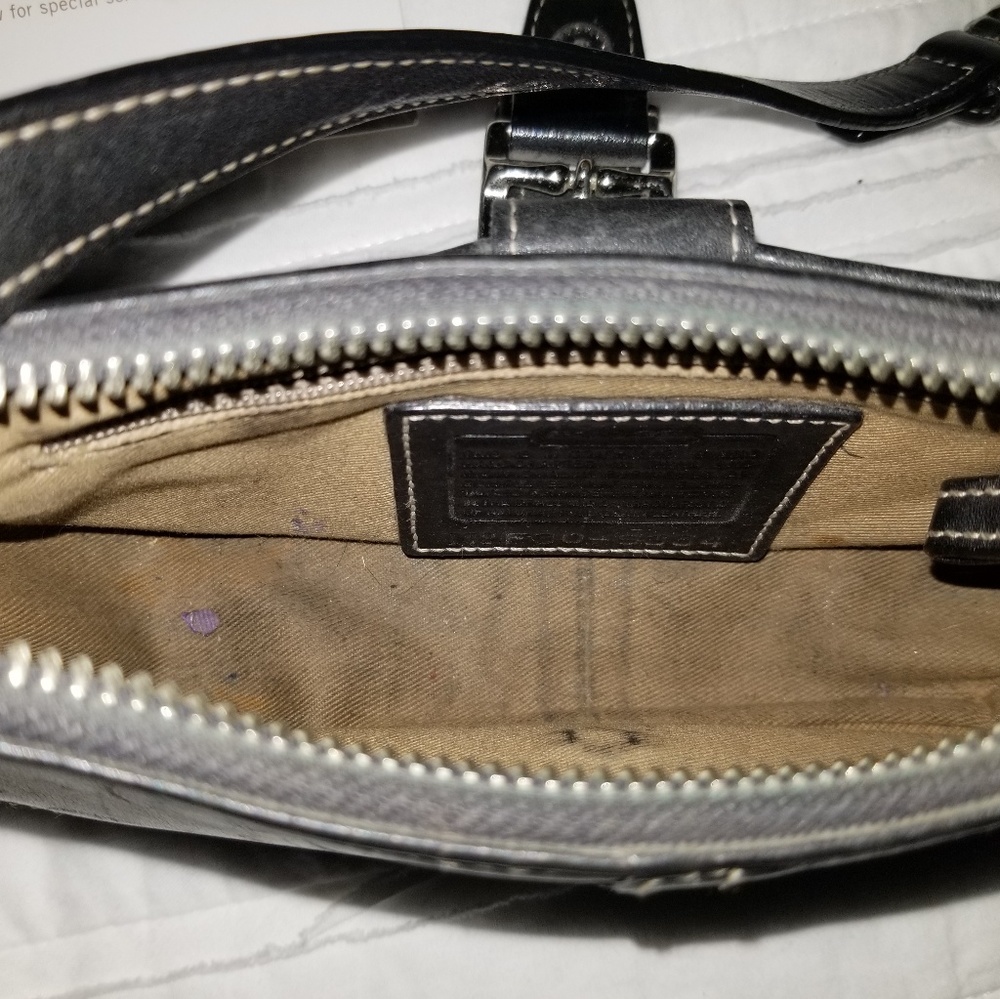 Authentic Coach purse - Picture 2 of 4
